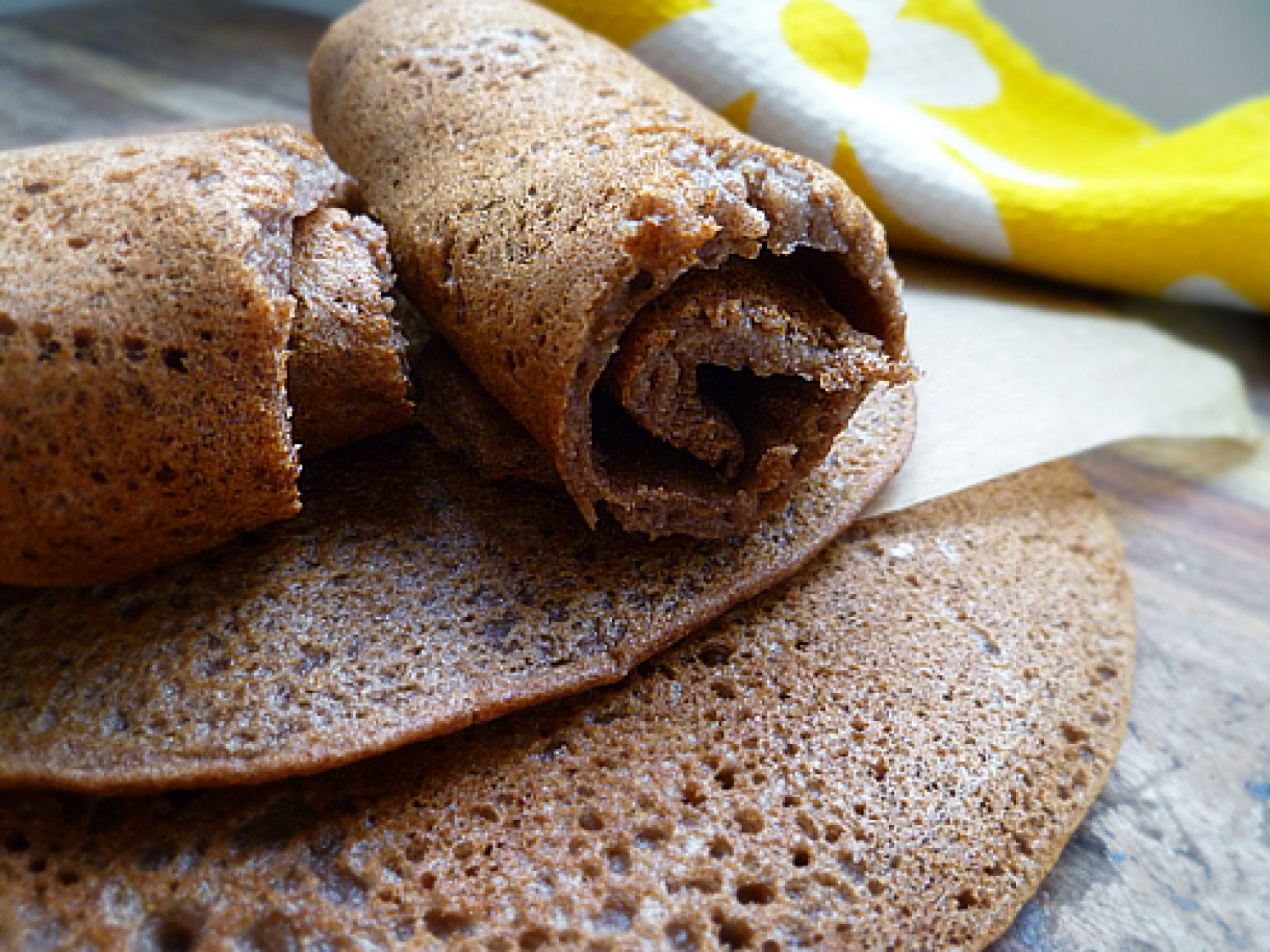 The Best Ways To Enjoy Injera Bread: A Guide To Ethiopian Culinary Delight