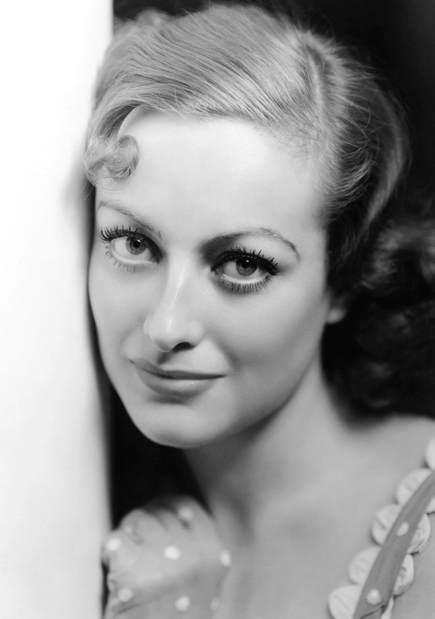 Young Joan Crawford: A Star's Meteoric Rise To Hollywood Fame