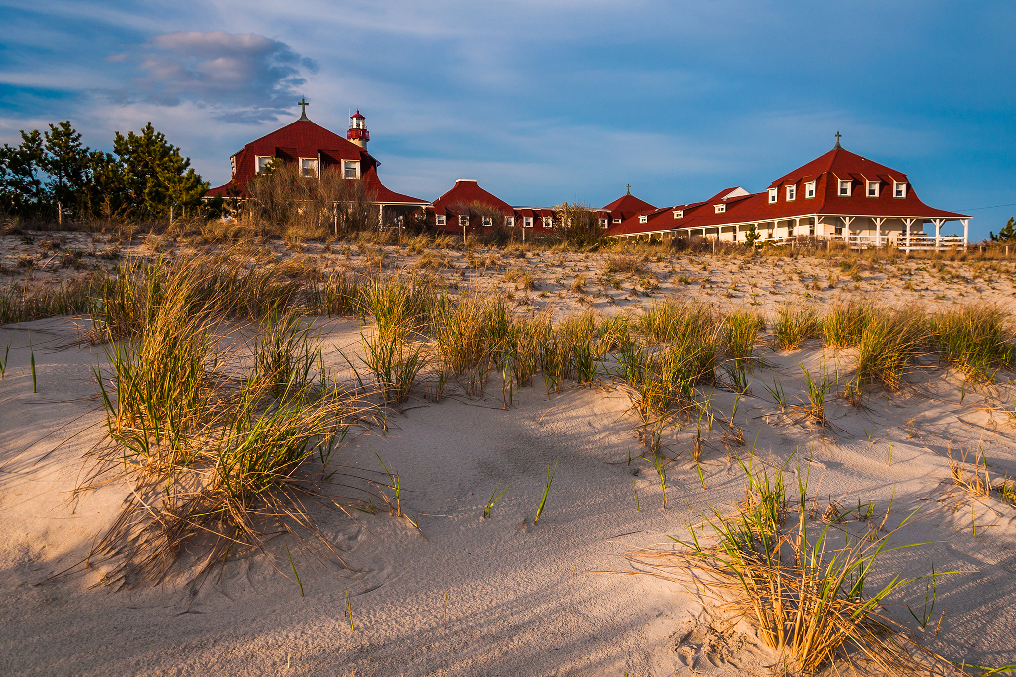 Best romantic getaways in NJ from beach trips to castle tours