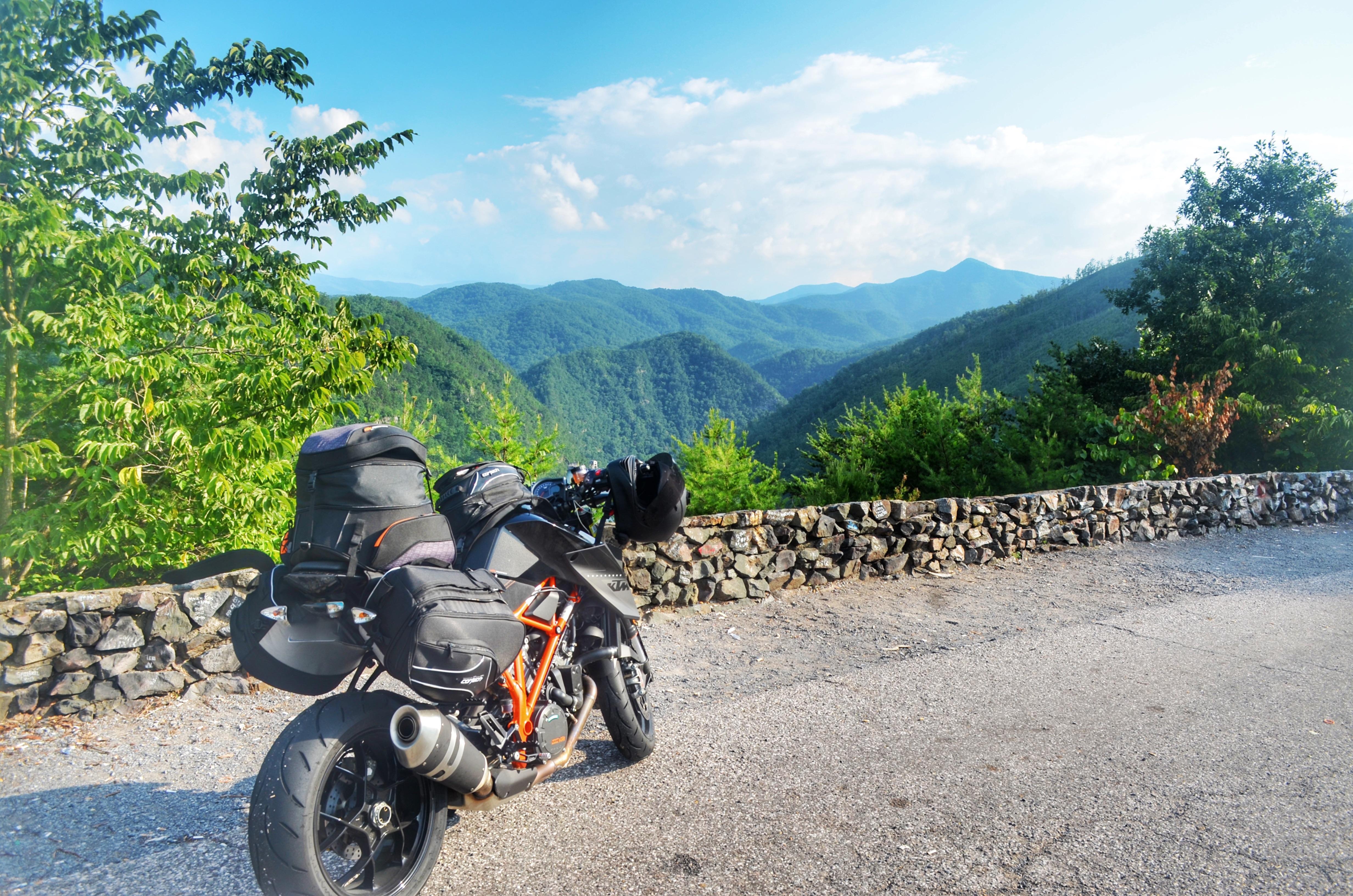 Deals Gap: A Thrilling Drive Experience In The Smoky Mountains