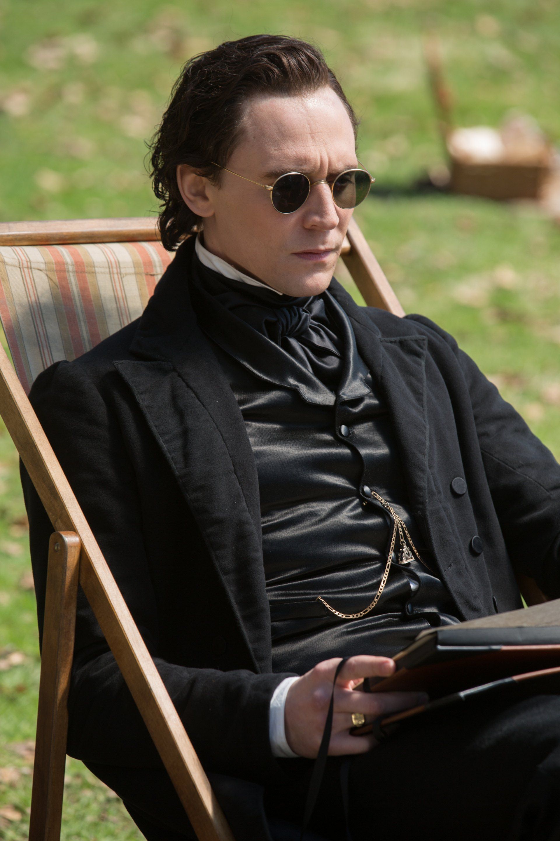 Tom Hiddleston as Thomas Sharpe in Crimson Peak Tom Hiddleston Photo