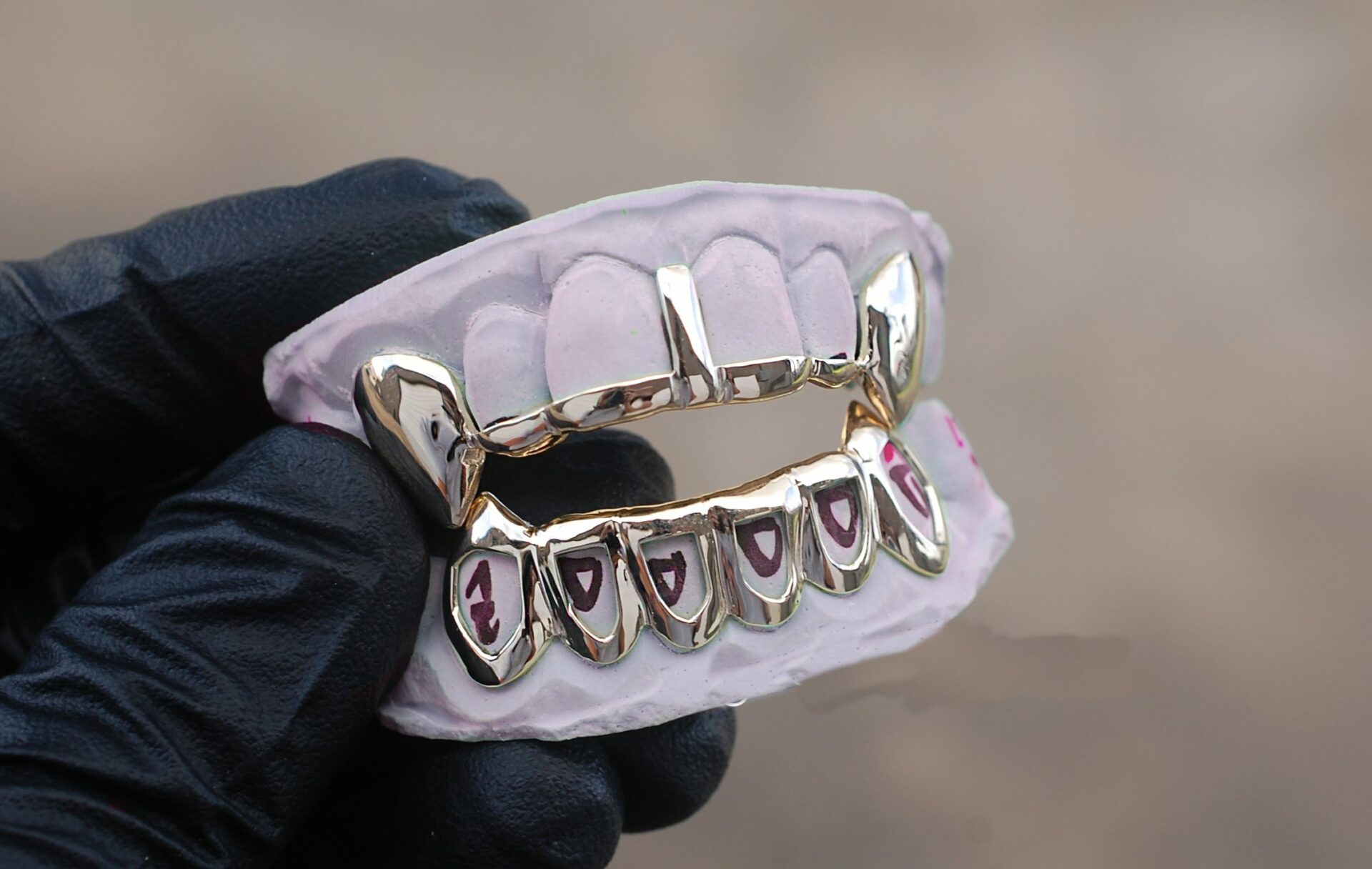 Premium Bottom Teeth Grillz Helps Enhance Your Look